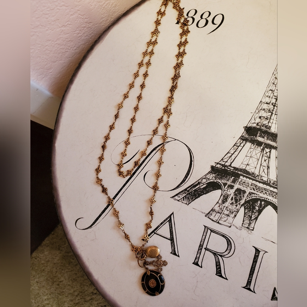 La Vie Parisienne Necklace
